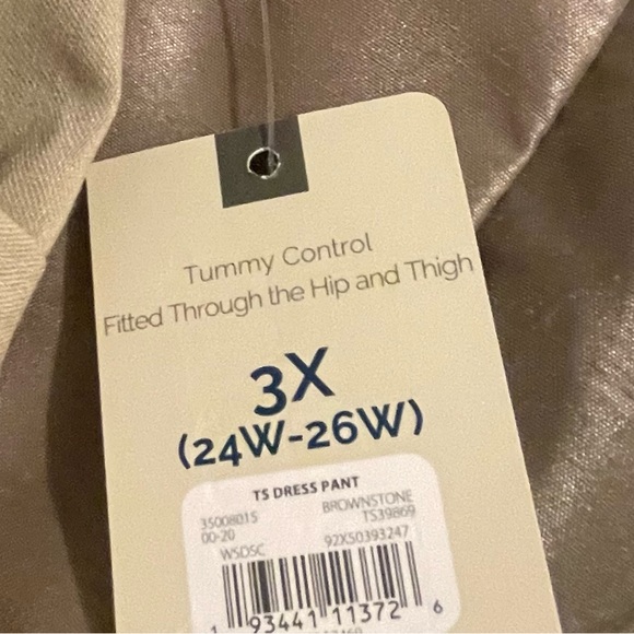 New with tags Ladies Terra & Sky Pants size 3X (24Wx26W) average. - Picture 2 of 8